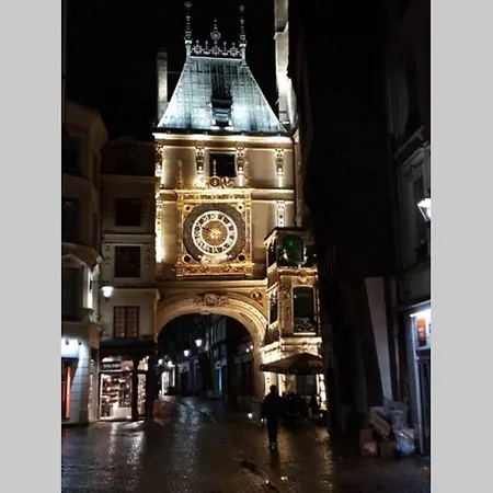 Hypercentre Cathedrale شقة